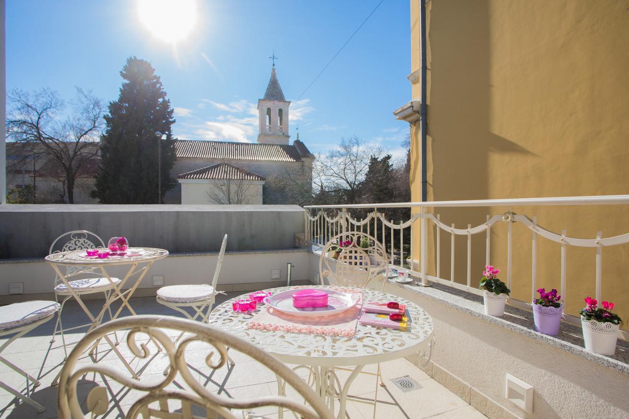 Shabby Chic Apartments Шибеник Экстерьер фото