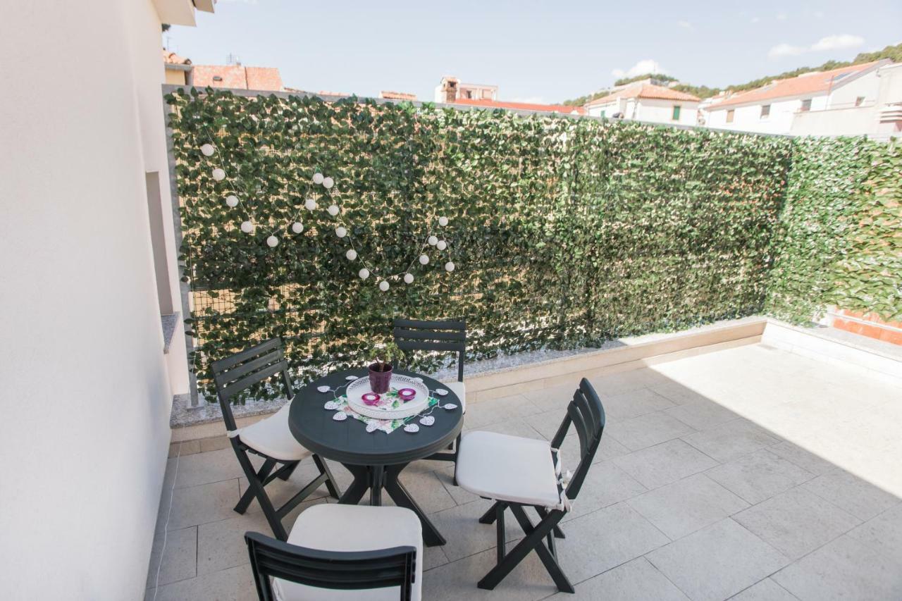 Shabby Chic Apartments Шибеник Экстерьер фото